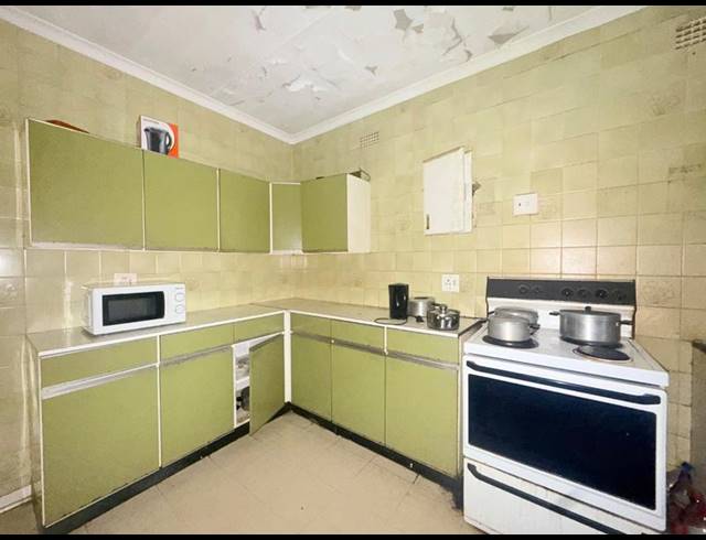 8 BEDROOM HOUSE FOR SALE IN VANDERBIJLPARK CW 3